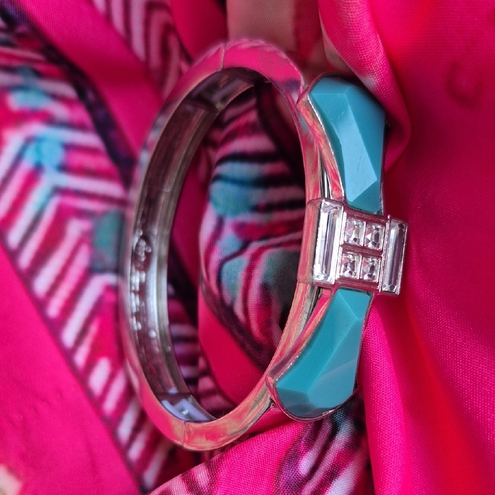 Lia Sophia Stretch Silver Bangle Adorned with Turquoise and Crystal Accents (J5)